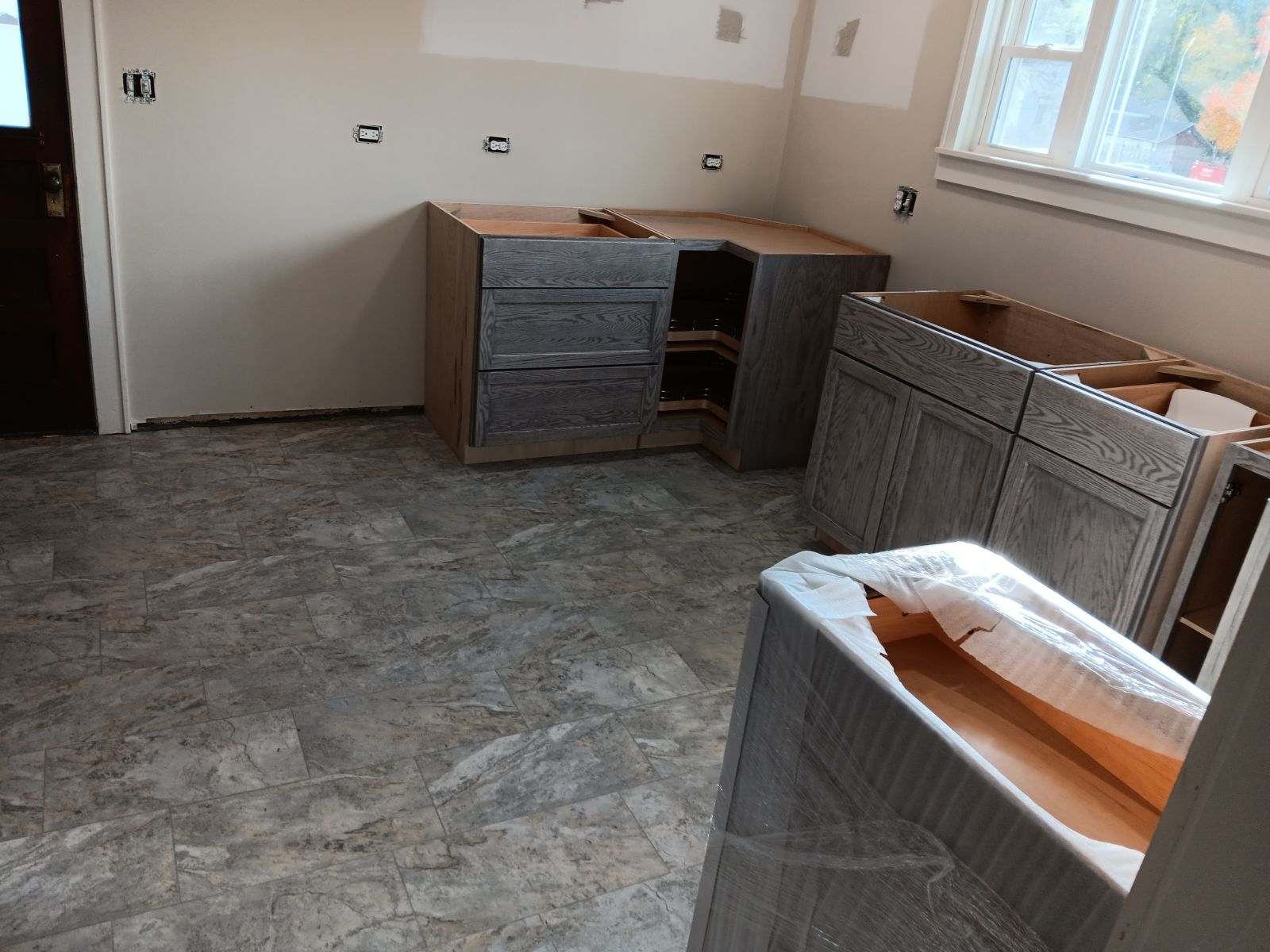 Kitchen with bottom cabinets 4